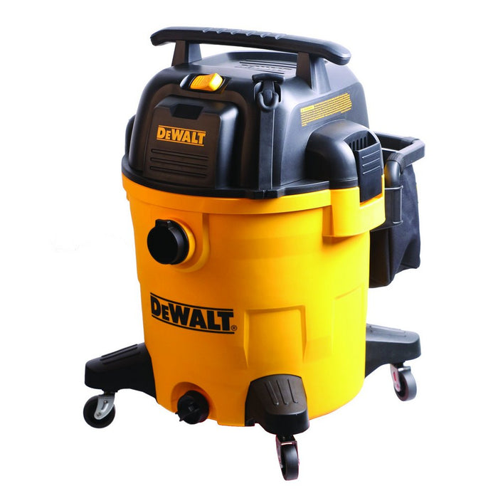 Aspirateur 12 gallons 5.5CV et accessoires