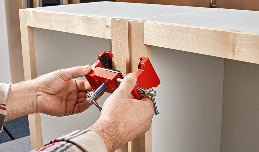 Serre-joint à armoire 4"