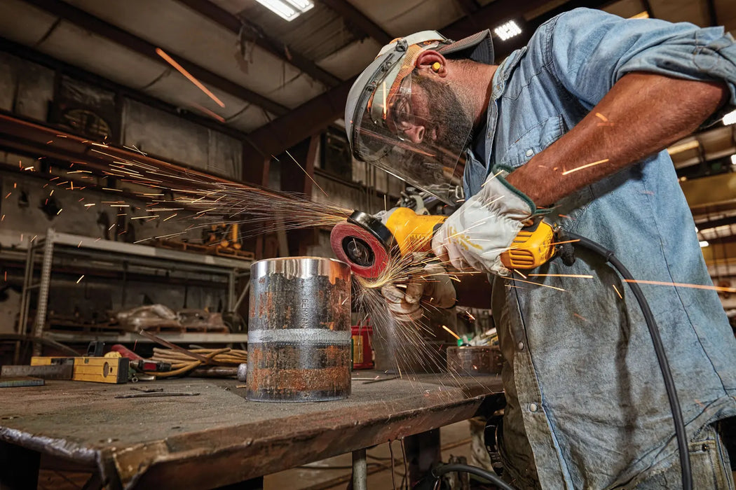 Rectifieuse 5" à moteur sans balai avec frein antirebonds 13 Ah Dewalt