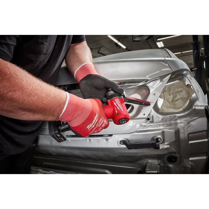 Ponceuse à bande sans fil M12 3/8''X13'' - Milwaukee - outil seulement